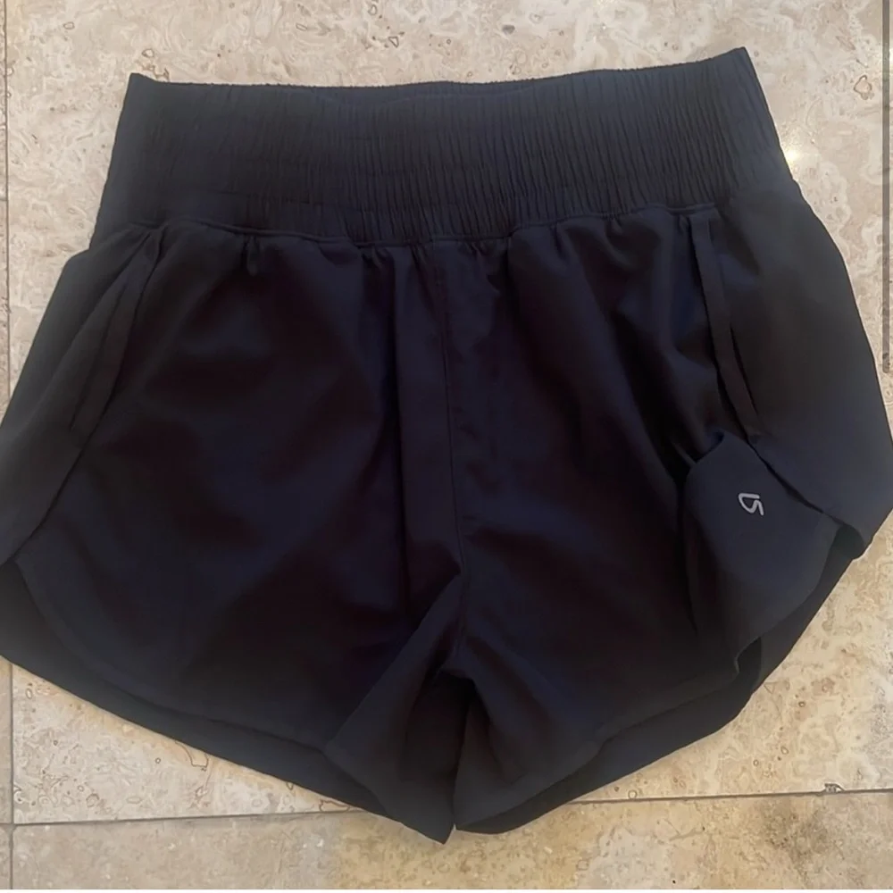 Gap Black Fit High Rise Running Short Size Small with built in liner